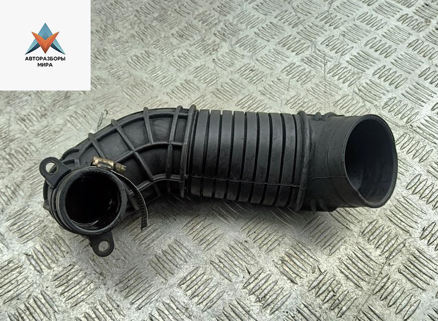 патрубок турбины Audi A4 B7 2007, 2.0 л., дизель, 8E0129615J - фото №1