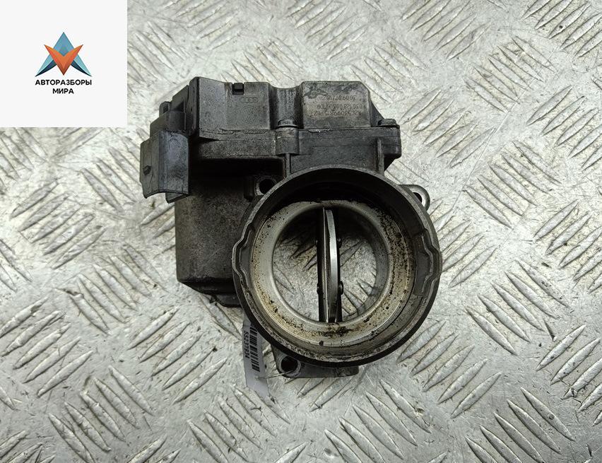 заслонка дроссельная Audi A4 B7 2007, 2.0 л., дизель, МКПП, чёрный, универсал, 03G128063J - фото №1