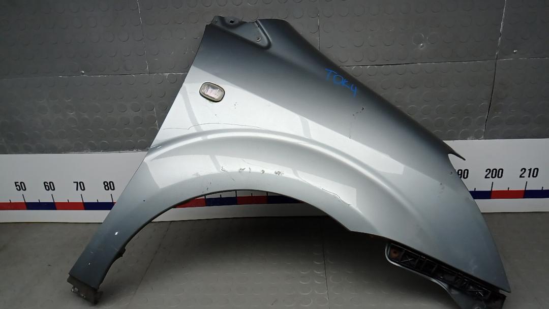 крыло переднее правое Toyota COROLLA VERSO 2009, 2.0 л., дизель, МКПП, минивэн - фото №1