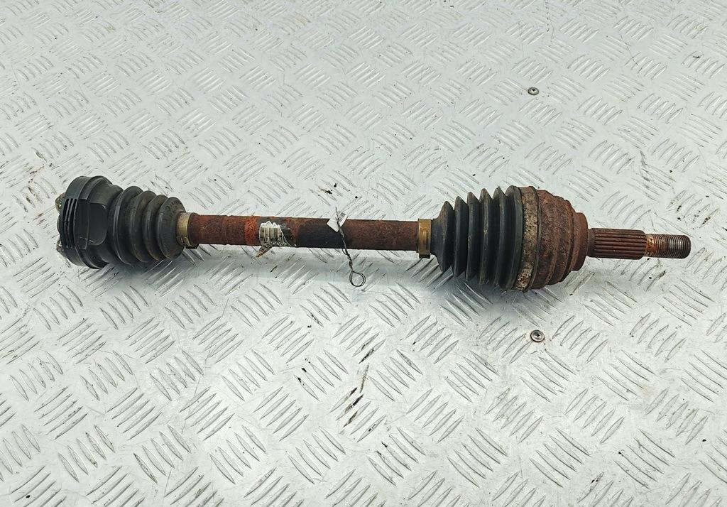 полуось передняя левая (приводной вал, ШРУС) Renault Megane II 2007, 1.6 л., бензин, МКПП, чёрный, универсал, 8200690053