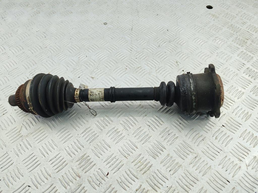полуось передняя правая (приводной вал, ШРУС) Audi A6 4A/C4 1996, 2.6 л., бензин, АКПП, серый, седан, 4A0407272DM - фото №1