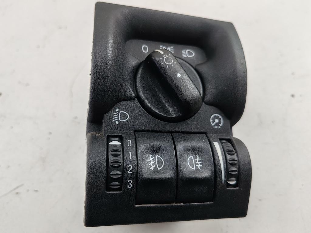 переключатель света Opel Vectra B 1998, 2.0 л., бензин, МКПП, красный, хетчбэк 5 дв., 90569814