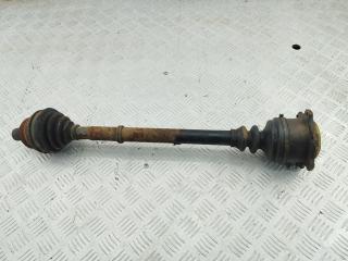 полуось передняя левая (приводной вал, ШРУС) Audi A6 4A/C4 1994, 2.6 л., бензин, МКПП, синий, седан