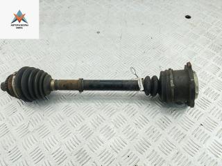 полуось передняя левая (приводной вал, ШРУС) Audi A6 4A/C4 1996, 2.6 л., бензин, АКПП, серый, седан