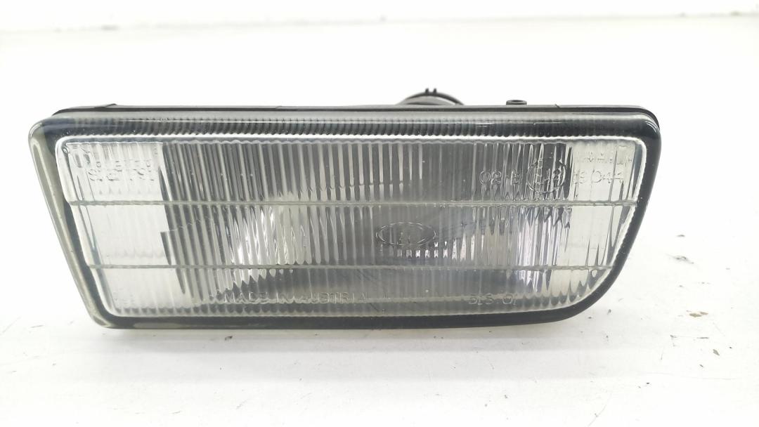 фара противотуманная левая BMW 3 E36 1998, 1.8 л., бензин, МКПП, красный, универсал, 8357397