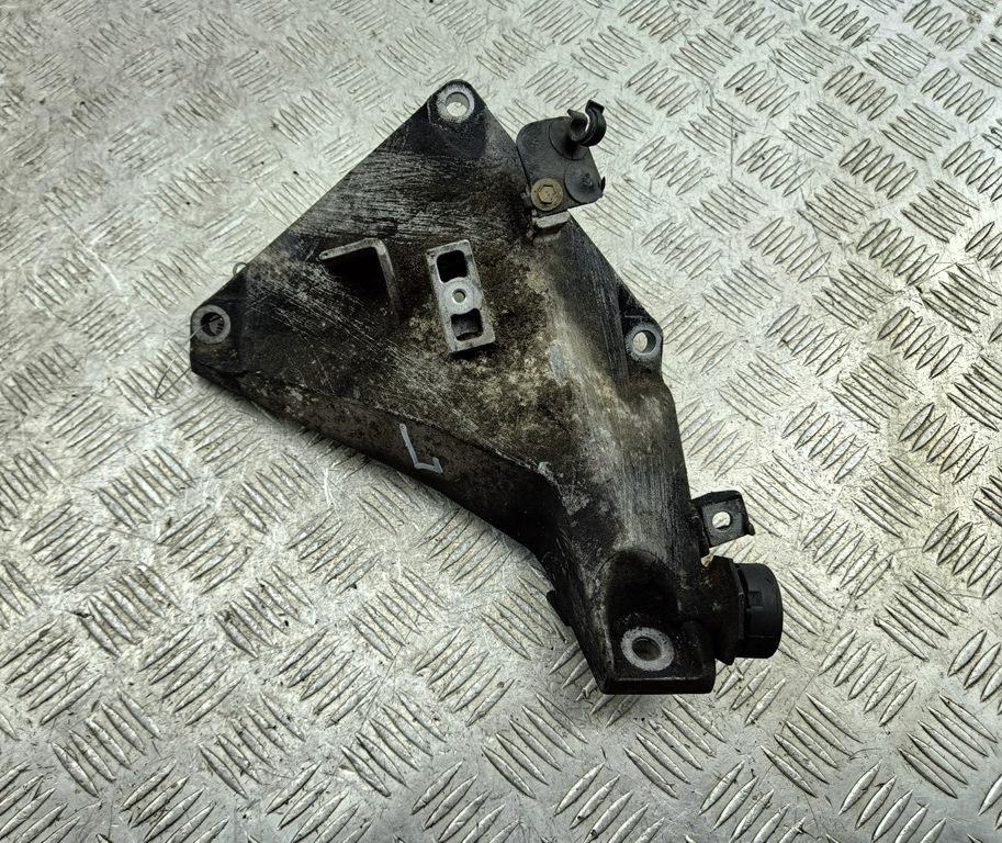кронштейн двигателя BMW 3 E90/E91/E92/E93 2006, 3.0 л., дизель, АКПП, чёрный, седан, 6760311