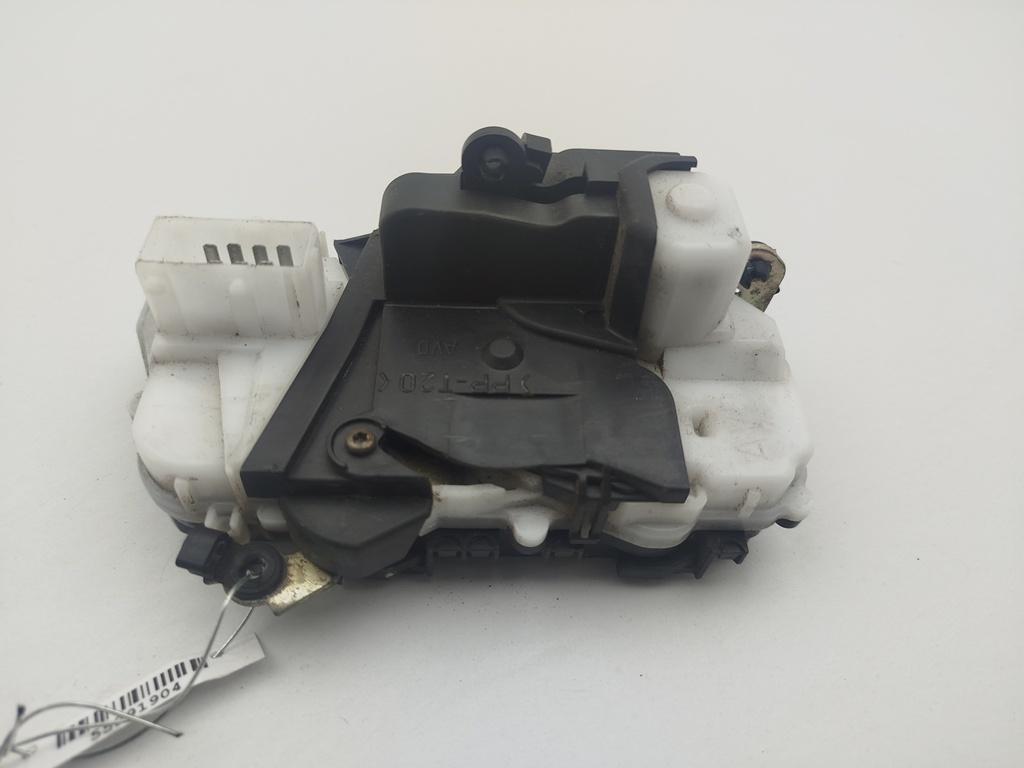 замок двери передней правой Peugeot 607 2006, 2.7 л., дизель, АКПП, серый, седан