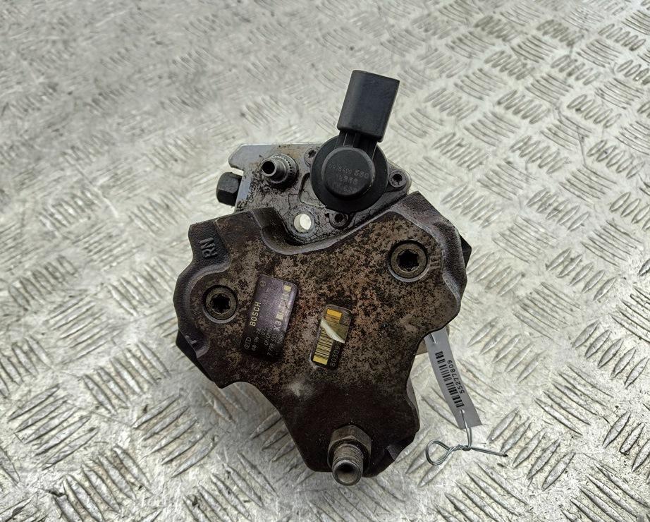 ТНВД BMW 3 серия E90/E91/E92/E93 2006, 3.0 л., дизель, АКПП, чёрный, седан, 0445010146, 7798333 - фото №1