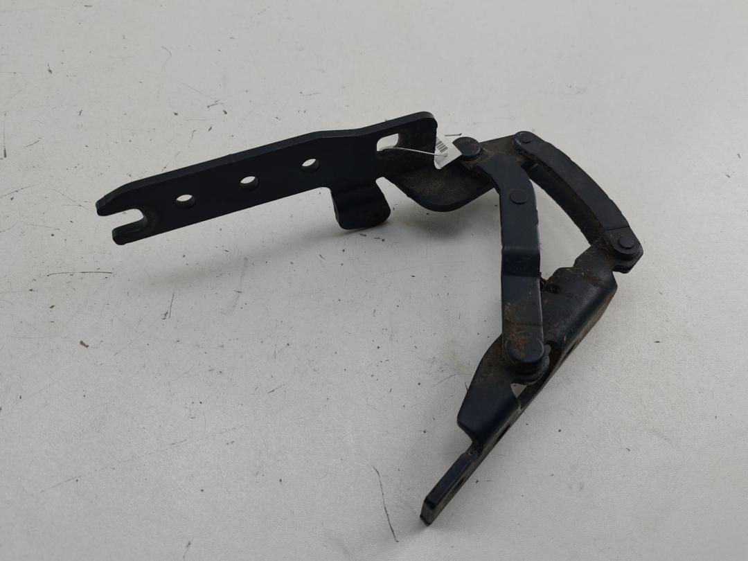 петля капота правая BMW 7 E65/E66 2003, серый, седан, 8240334