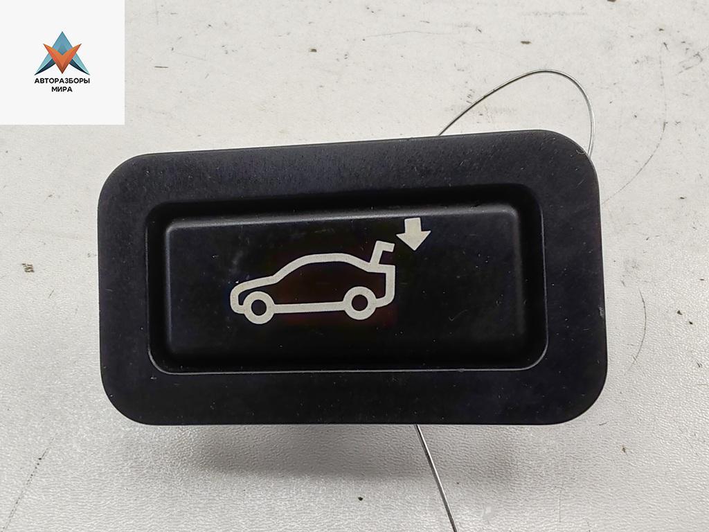 кнопка открытия багажника BMW 7 серия E65/E66/E67 2003, 4.4 л., бензин, АКПП, серый, седан, 8375580 - фото №1