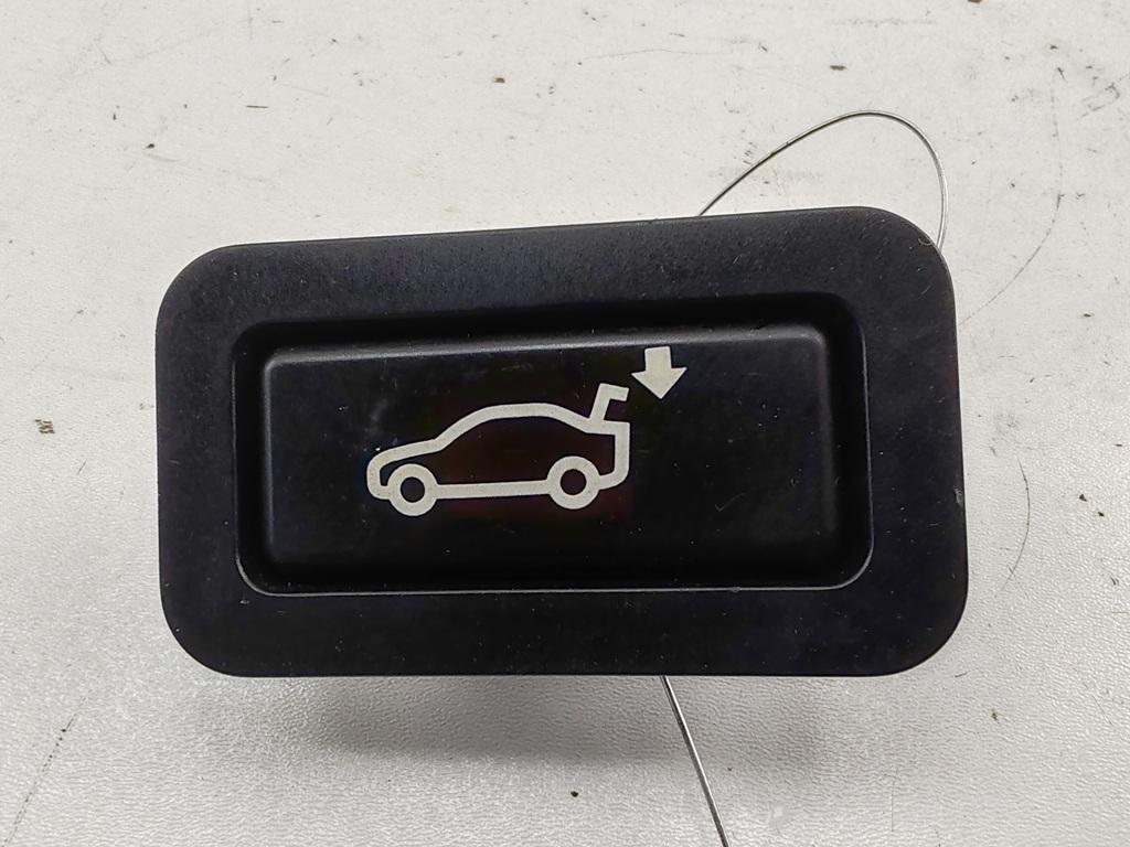кнопка открытия багажника BMW 7 E65/E66 2003, 4.4 л., бензин, АКПП, серый, седан, 8375580