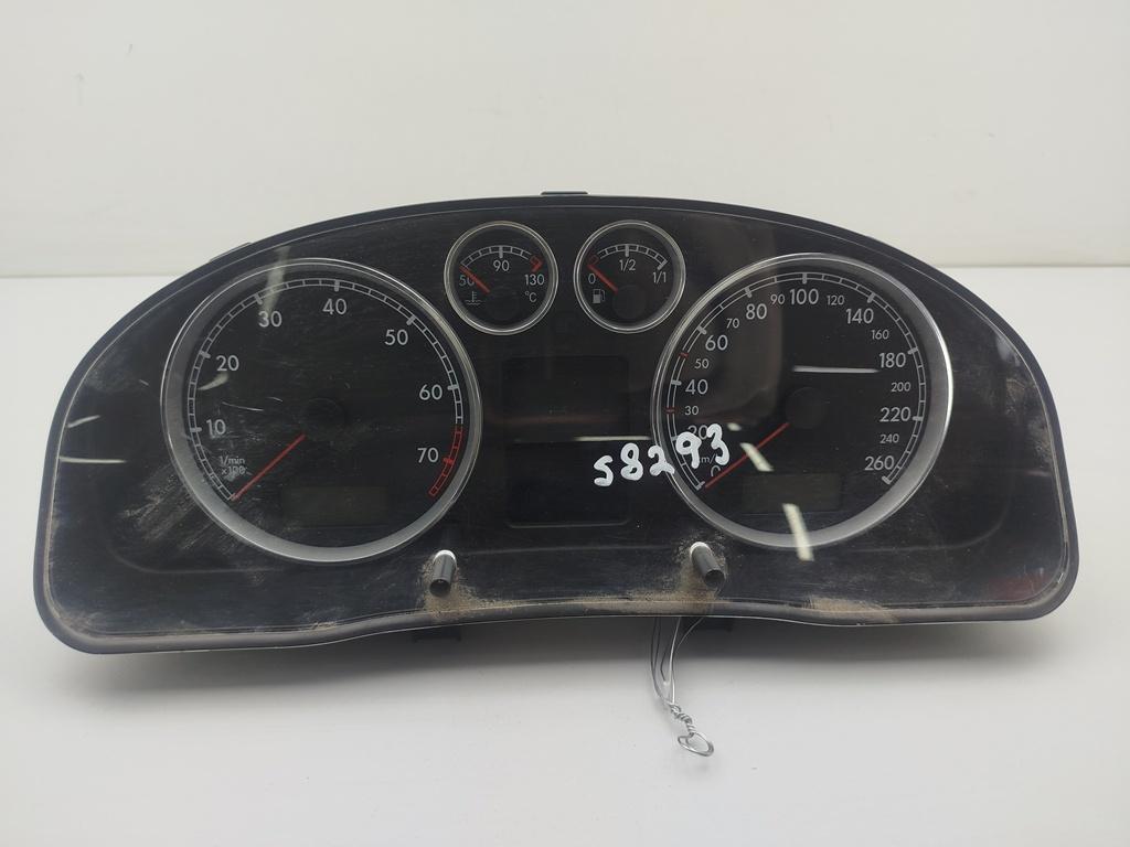приборная панель Volkswagen Passat B5+ (GP) 2005, 1.6 л., бензин, МКПП, серый, универсал, 3B0920829