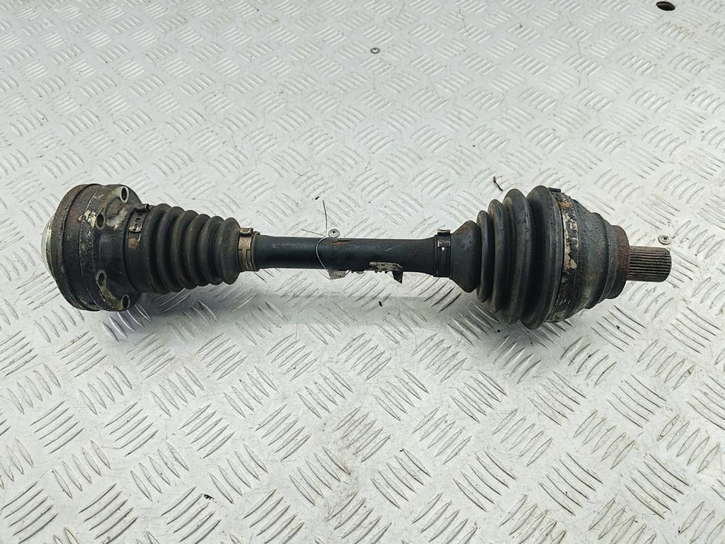 полуось передняя левая (приводной вал, ШРУС) Volkswagen Touran 2006, 2.0 л., дизель, МКПП, белый, минивэн