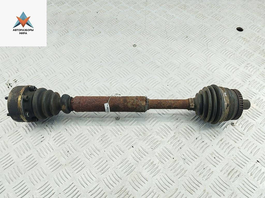 полуось передняя левая (приводной вал, ШРУС) Volkswagen Passat B5 1998, 1.6 л., бензин, МКПП, серый, седан - фото №1