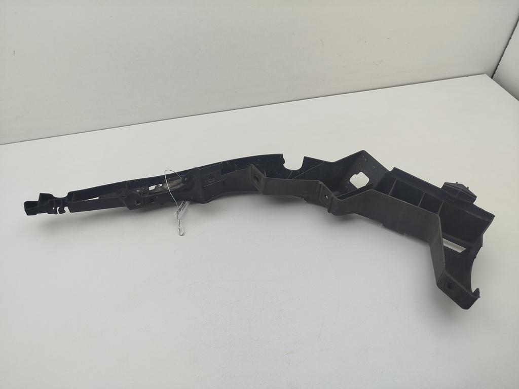 кронштейн переднего бампера Volkswagen Passat B5 1997, 1.6 л., бензин, МКПП, синий, универсал, 3B0807050B