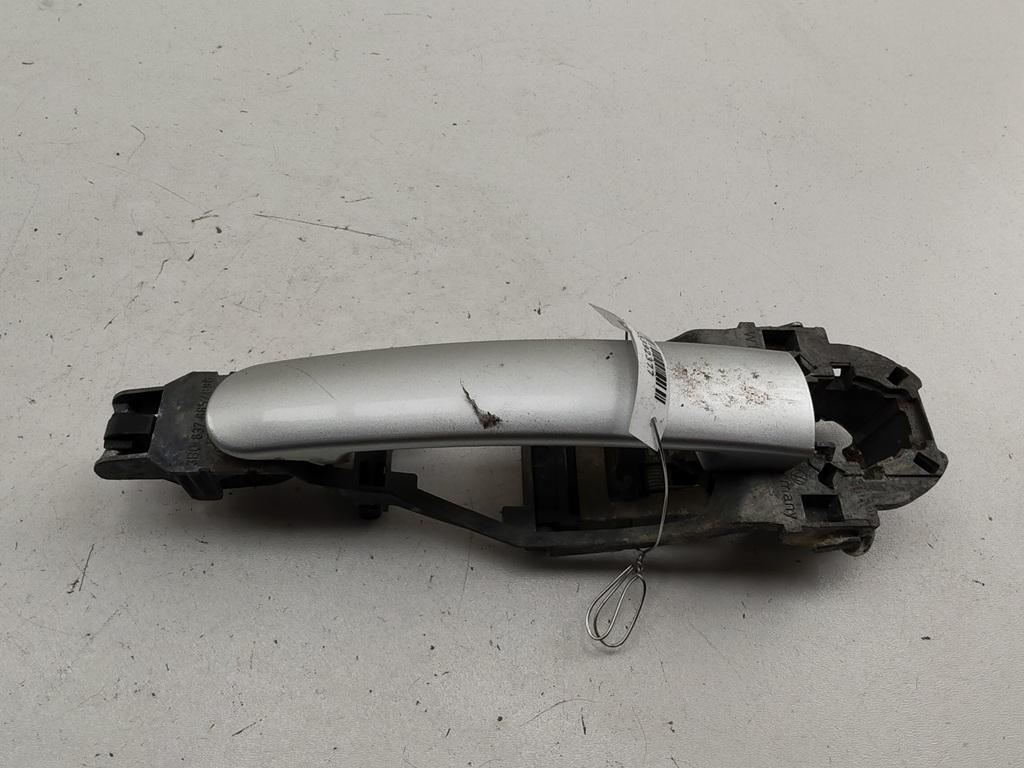 ручка наружная передняя левая Volkswagen Passat B5+ (GP) 2005, 1.6 л., бензин, МКПП, серый, универсал, 3B0837885
