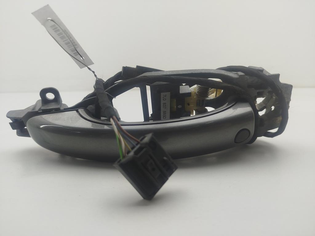ручка наружная передняя левая Volkswagen Touareg 2007, 5.0 л., дизель, АКПП, серый, внедорожник 5 дв., 7L0837885