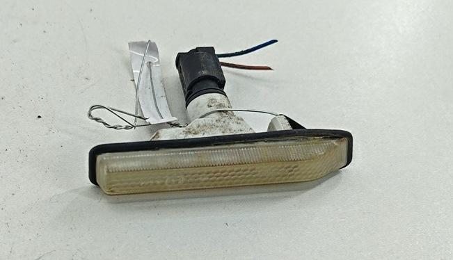 повторитель передний левый BMW 3 E36 1998, 1.8 л., бензин, МКПП, красный, универсал