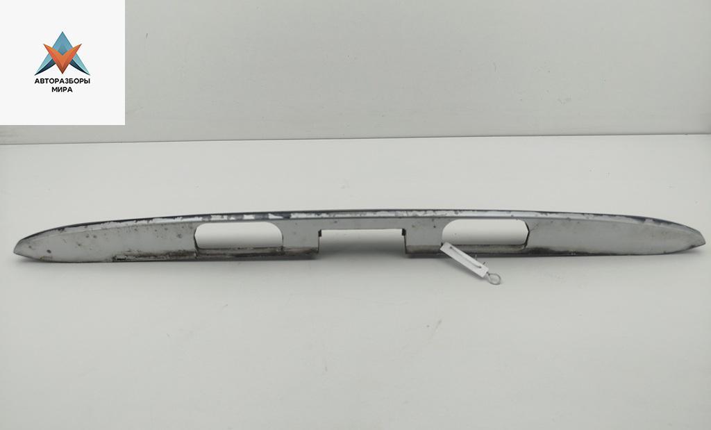 накладка подсветки номера Peugeot 307 1 поколение 2002, 1.6 л., бензин, МКПП, чёрный, универсал, 9638615777 - фото №1