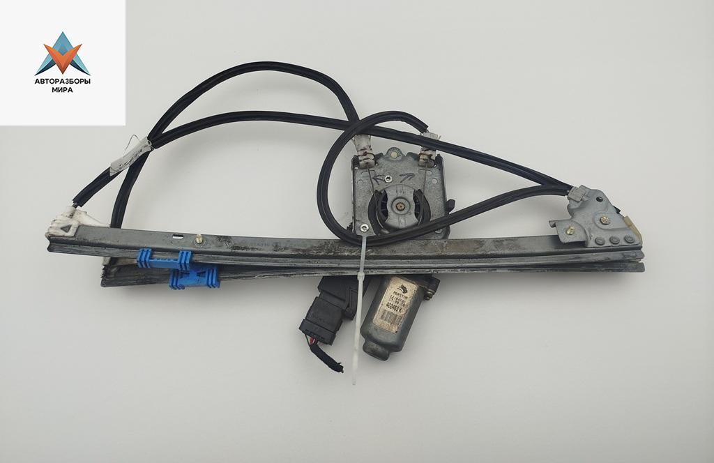 стеклоподъемник электрический передний правый Renault Laguna 2 поколение 2001, 3.0 л., бензин, АКПП, синий, универсал, 114810 - фото №1