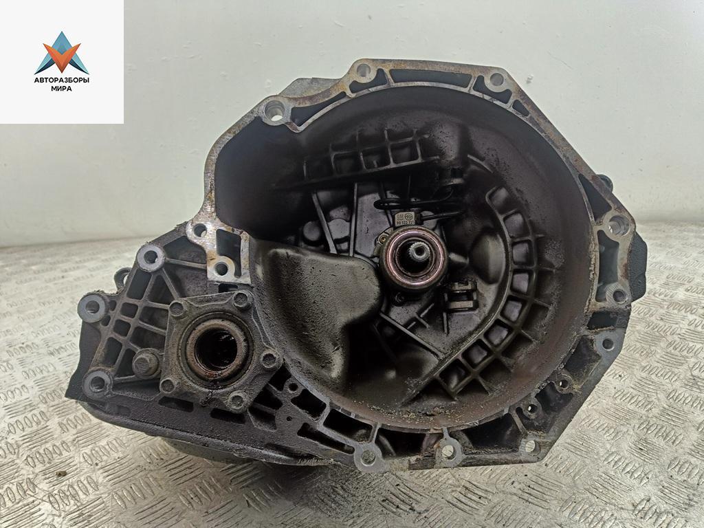 МКПП Opel Vectra B 1998, 2.0 л., бензин, МКПП, красный, хетчбэк 5 дв., F18 - фото №1