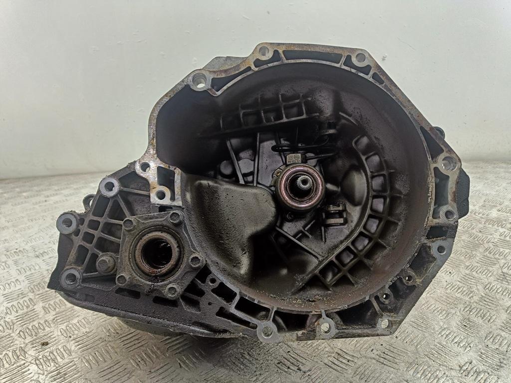 МКПП Opel Vectra B 1998, 2.0 л., бензин, МКПП, красный, хетчбэк 5 дв., F18