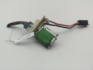 сопротивление печки Opel Vectra B 1998, 2.0 л., бензин, МКПП, красный, хетчбэк 5 дв., 90463851