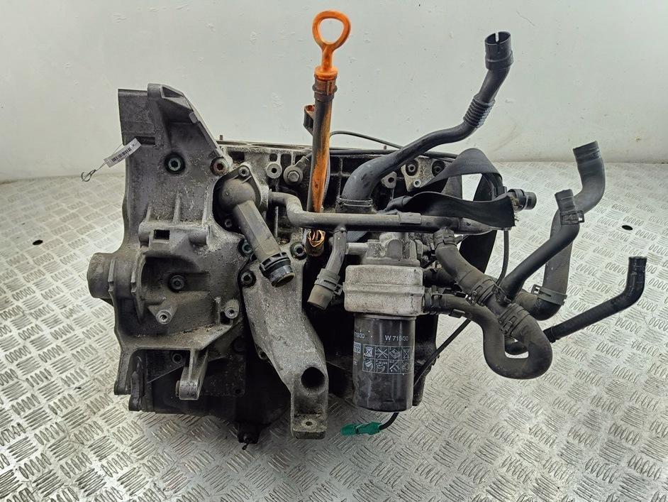 блок цилиндров Volkswagen Passat B5+ (GP) 2002, 1.6 л., бензин, МКПП, ALZ