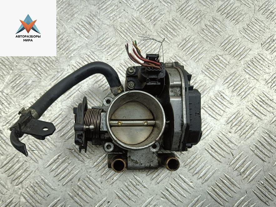 заслонка дроссельная Audi A4 B5 1994, 1.6 л., бензин, МКПП, синий, седан, 058133063 - фото №1