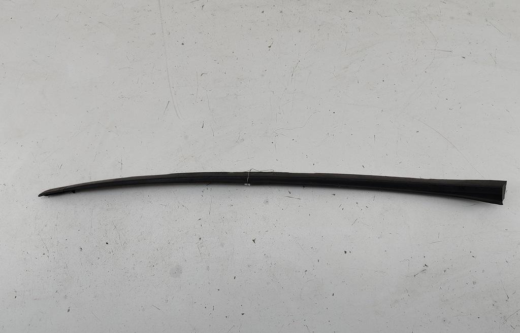 молдинг лобового стекла Opel Astra J 2011, 1.4 л., бензин, МКПП, белый, универсал, 13280301
