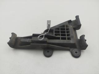кронштейн переднего бампера Audi 80 B4 1994, 2.0 л., бензин, МКПП, красный, седан, 8A0807284