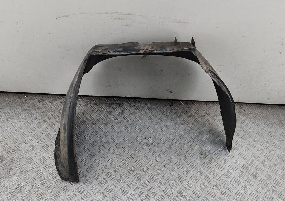 Подкрылок передний правый Audi 100 C3 1989, 2.3 л., бензин, универсал, 443821172C