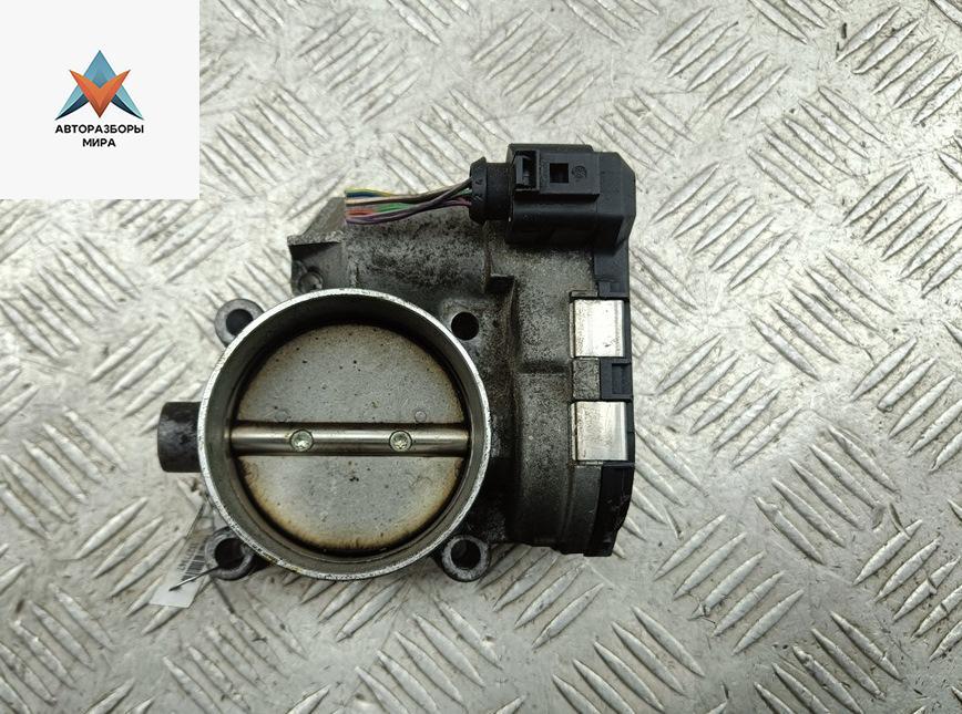 заслонка дроссельная Audi A6 4F/C6 2005, 2.4 л., бензин, АКПП, серый, универсал, 078133062C - фото №1