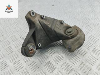 кронштейн КПП Volkswagen Passat B5 [рестайлинг] 2001, 2.0 л., бензин, МКПП, чёрный, универсал, 8D0399114S