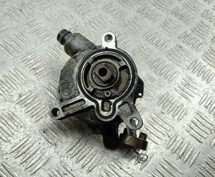 насос вакуумный Volvo V70 2002, 2.4 л., дизель, АКПП, серый, универсал, 08658230