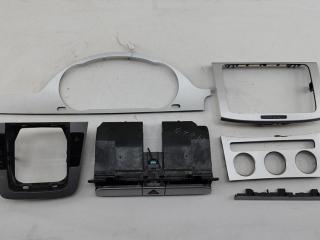 накладка на торпедо (консоль) Volkswagen Passat B6 2009, 2.0 л., дизель, АКПП, серый, универсал, 3C8858368