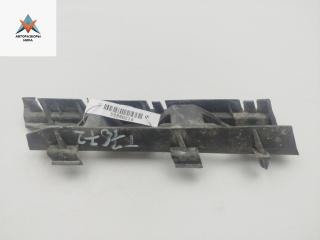 кронштейн переднего бампера Volkswagen Passat B6 2006, 1.6 л., бензин, МКПП, синий, универсал, 3C0807184