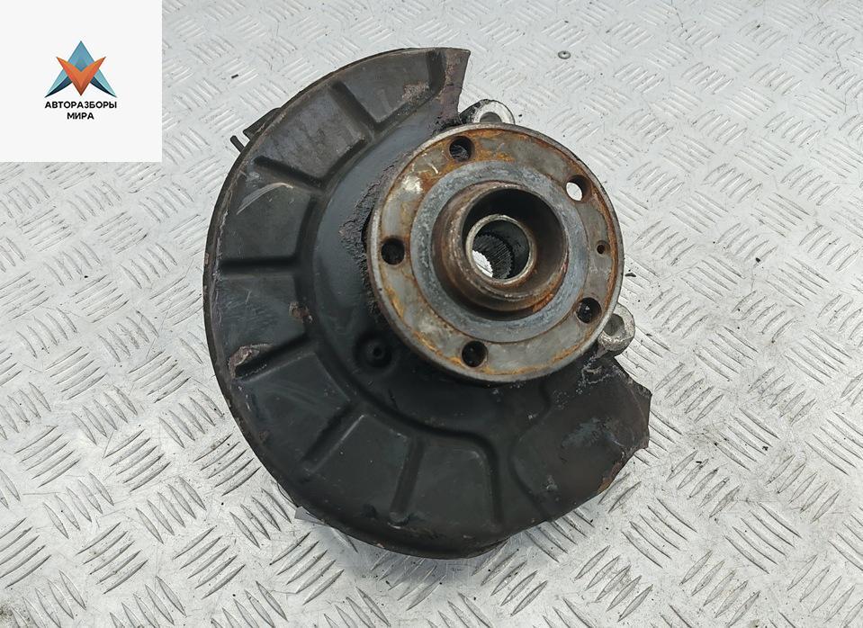 ступица передняя правая Volkswagen Passat B6 2007, 1.9 л., дизель, МКПП, чёрный, универсал - фото №1
