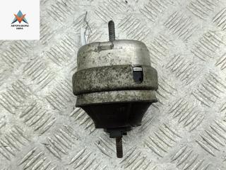 подушка крепления двигателя Volkswagen Passat B5 1998, 1.6 л., бензин, МКПП, серый, седан, 8D0199379J