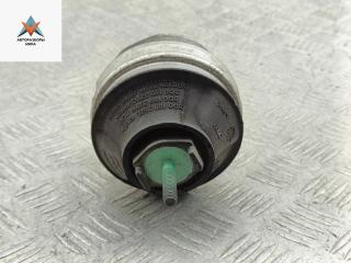 подушка крепления двигателя Volkswagen Passat B5 1997, 1.8 л., бензин, МКПП, красный, универсал, 8D0199382L