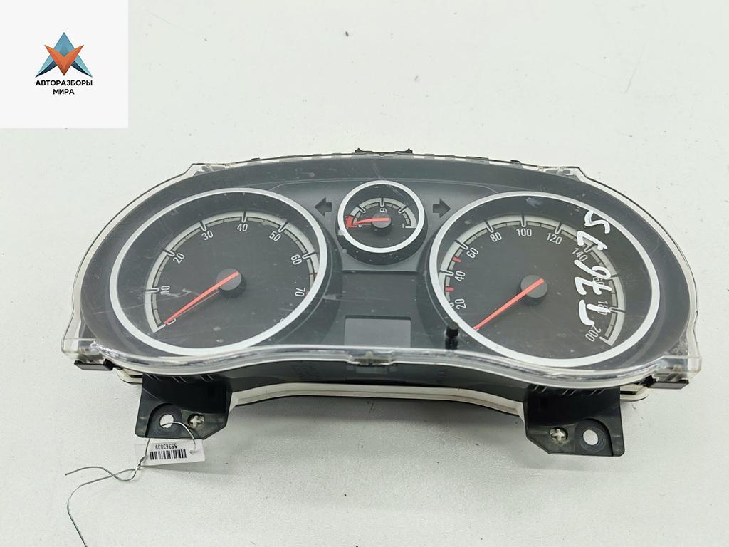 приборная панель Opel Corsa D 2009, 1.2 л., бензин, МКПП, бежевый, хетчбэк 5 дв., 13285375 - фото №1