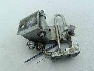 петля двери Volkswagen Passat B5 1997, серый, седан, 8L3831412