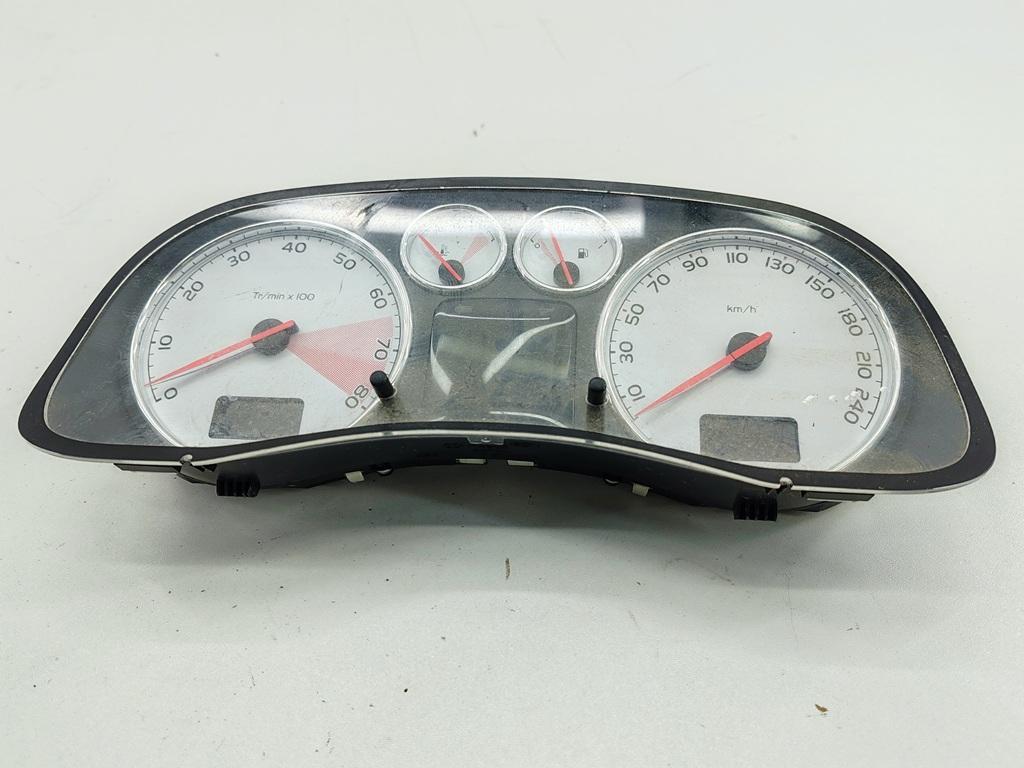 приборная панель Peugeot 307 2005, 2.0 л., бензин, МКПП, чёрный, кабриолет, 9655476080