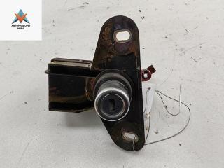 кнопка открытия багажника Opel Vectra B 1998, 2.0 л., бензин, МКПП, красный, хетчбэк 5 дв.