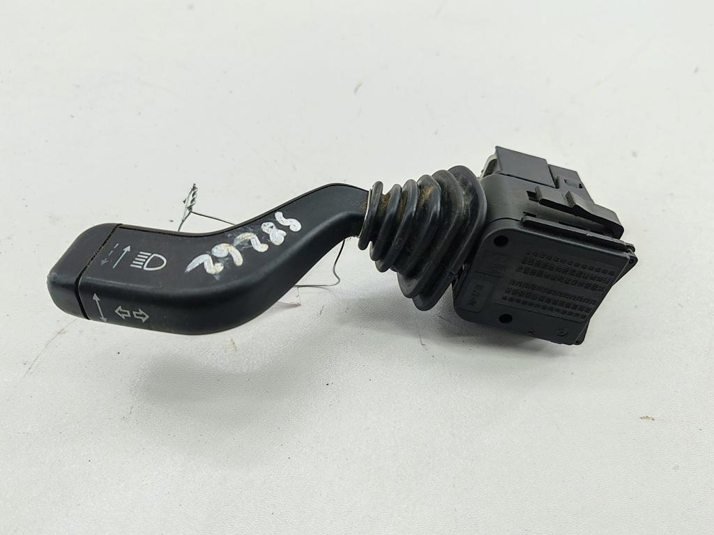 переключатель поворотов Opel Zafira A 2002, 1.6 л., бензин, МКПП, чёрный, минивэн, 90221174