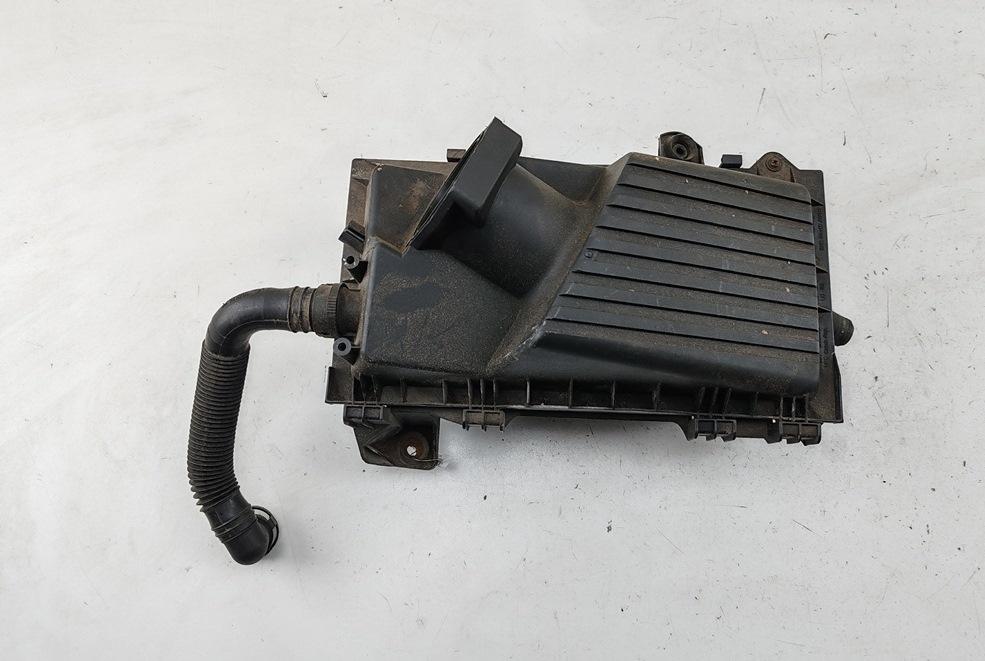 корпус воздушного фильтра Skoda Octavia mk1 (A4 1U) 2004, 1.6 л., бензин, МКПП, серый, хетчбэк 5 дв., 1J0129620