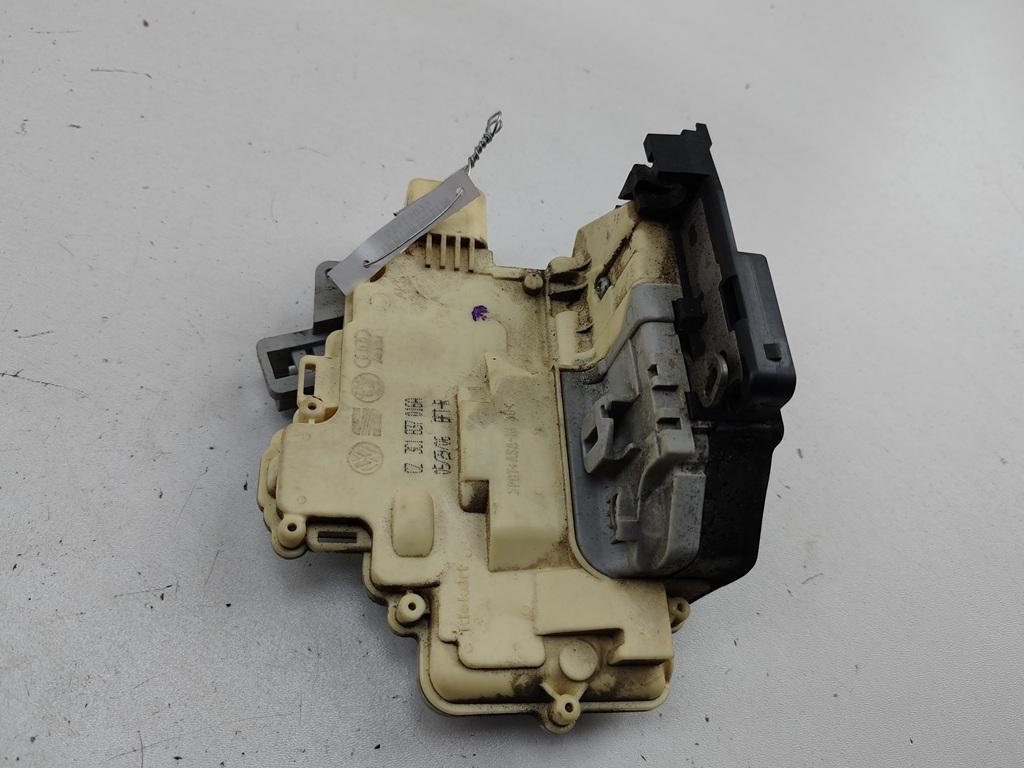 замок двери передней правой Volkswagen Passat B6 2006, 1.6 л., бензин, МКПП, синий, универсал, 3C1837016 - фото №1
