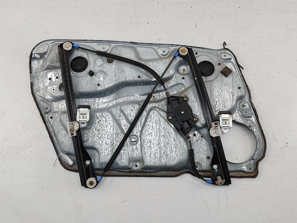 стеклоподъемник электрический передний правый Volkswagen Passat B5+ (GP) 2005, 1.6 л., бензин, МКПП, серый, универсал, 3B4837756D