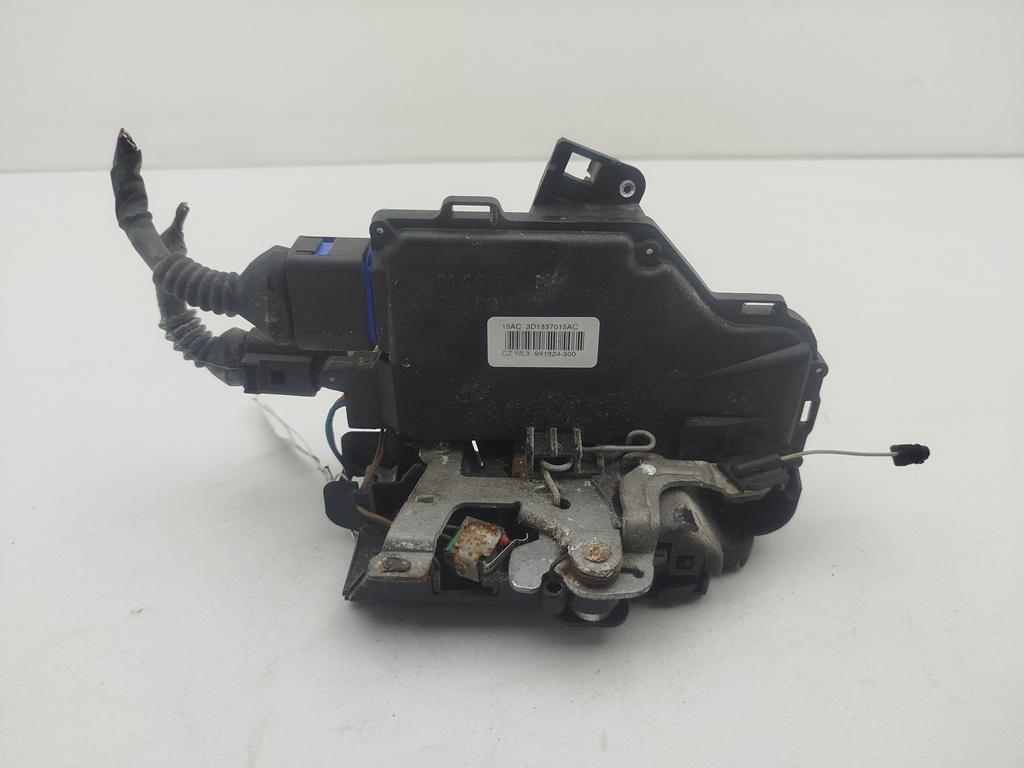 замок двери передней левой Volkswagen Touareg 2007, 5.0 л., дизель, АКПП, серый, внедорожник 5 дв., 3D1837015