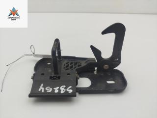 ответная часть (скоба) замка двери Volkswagen Passat B6 2005, 2.0 л., дизель, МКПП, серый, универсал, 3C0823480